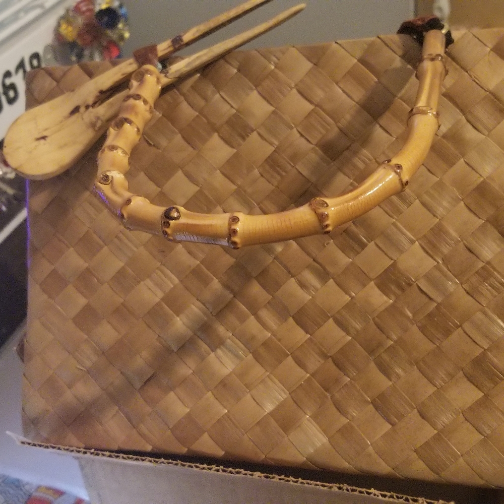Hand made hawaiian handbag